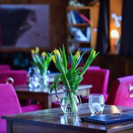 Otel La Savoyarde Val-dʼIsère