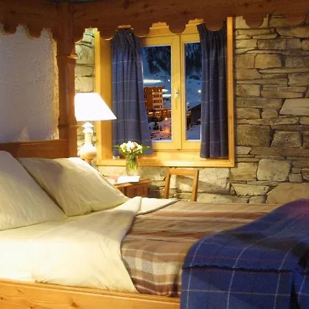 Hotel La Savoyarde 3*