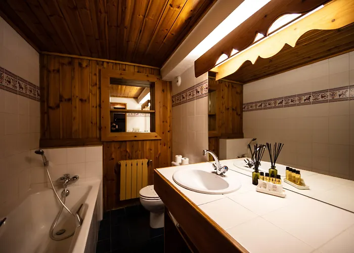 Hotel La Savoyarde Val-dʼIsère